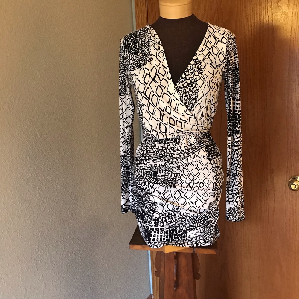 BCBGeneration Long Sleeve mini dress